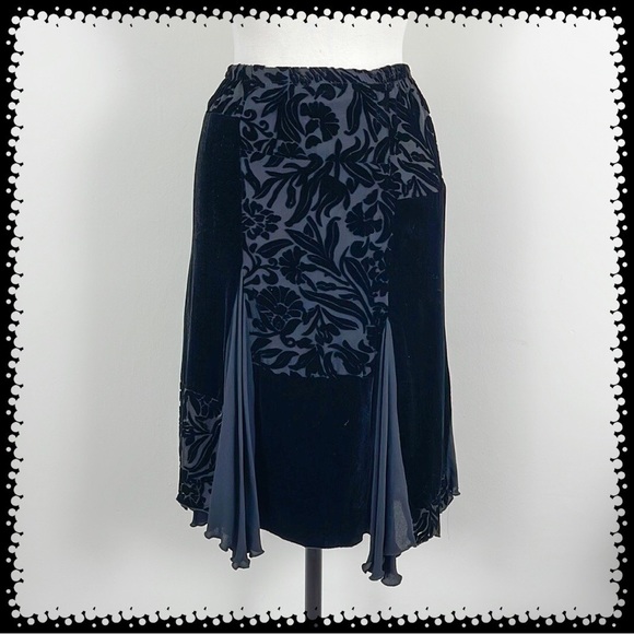 💕Beautiful Velvet Lace Patchwork Skirt💕 - Picture 1 of 11